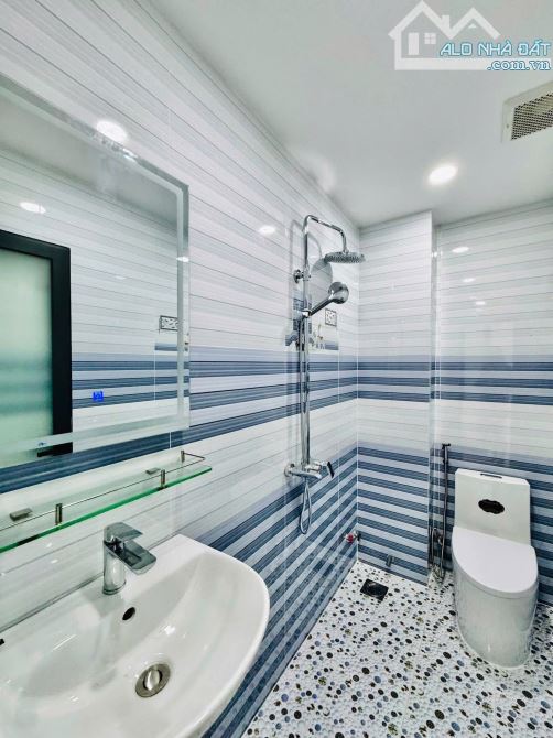 NHÀ XÂY MỚI, 4 TẦNG 40.7M2, 30M RA MẶT TIỀN VŨ TÙNG. - 5