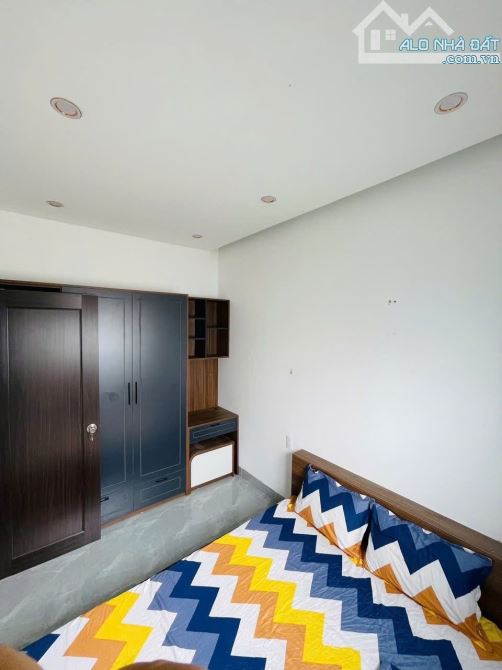 Nhà gác lửng 2 mặt kiệt Huỳnh Ngọc Huệ có phòng ngủ dưới thông thoáng chỉ 2ty520 - 1