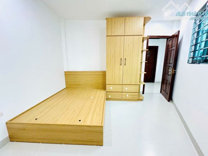 NGUYỄN KHOÁI , 44M² X 4T DÂN XÂY MỚI TINH , VỪA Ở VỪA CHO THUÊ , RẤT GẦN Ô TÔ , 6,08 TỶ - 5