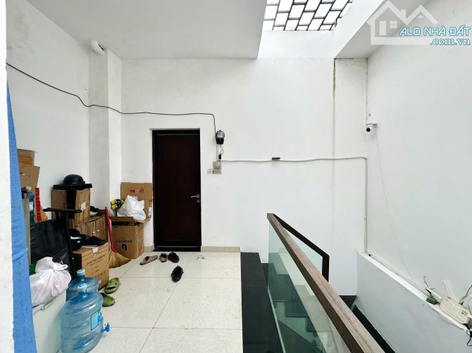 🌈 BÁN CHDV 3LẦU ĐƯỜNG TRẦN BÌNH TRỌNG , P1 , QUẬN - GV - 6
