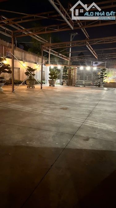 BIỆT THỰ SÂN VƯỜN 1000M2 SANG TRỌNG RỘNG RÃI BẬC NHẤT HÓC MÔN - 6