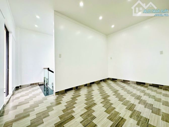 Vạn Mỹ Phương Lưu - 3 Tỷ 390 - 4 Tầng Vị trí đẹp - 6