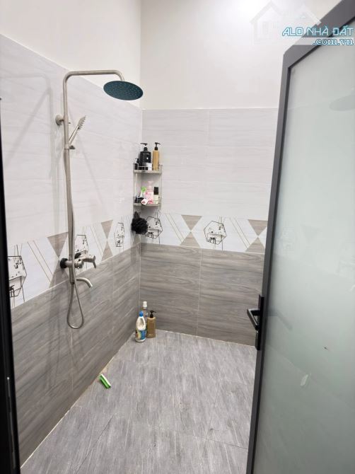 Nhà 2 tầng mặt tiền Giáp Văn Cương, Hòa Minh, gần biển - 6