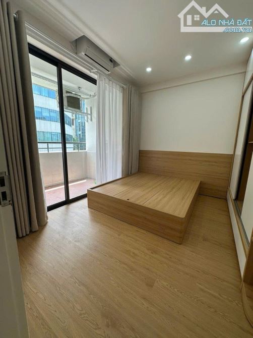 Cần tiền bán gấp CH N03 Trần Quý Kiên, 78m2, 2N,2WC, giá 6.73 tỷ - 6