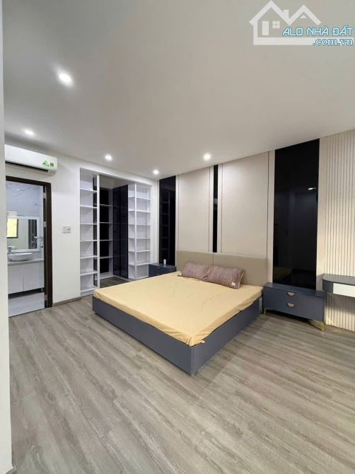 NHÀ ĐẸP 4 TẦNG - ngang 8m sau lưng MT Dũng Sĩ Thanh Khê chỉ 3.x - 6