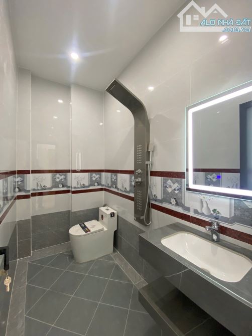 SIÊU PHẨM 4 Tầng Đường số 4 LONG TRƯỜNG Q9 DT: 68m2 Giá 6 Tỷ 500 - 6