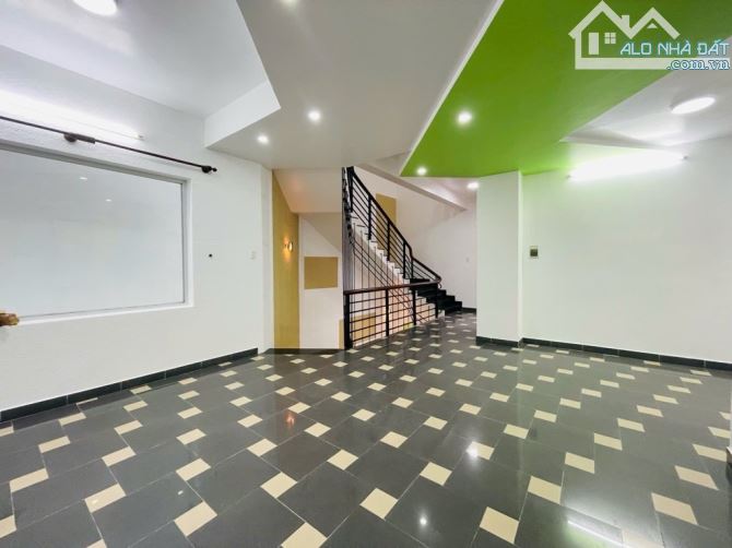 BIỆT THỰ SÂN VƯỜN NGAY LÒNG BÌNH THẠNH NGANG 10 X20  DT - 2