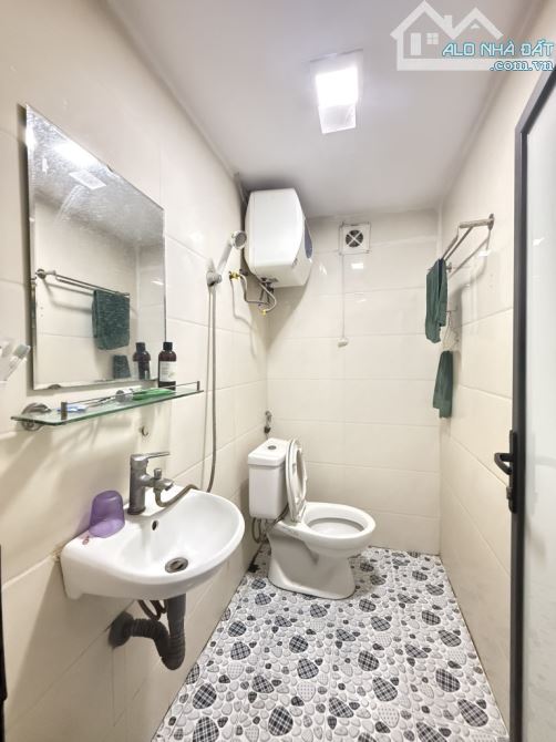 KĐT XA LA / HÀ ĐÔNG / Ô TÔ CỰC GẦN / 4T dân xây nhỉnh 7đ - 6