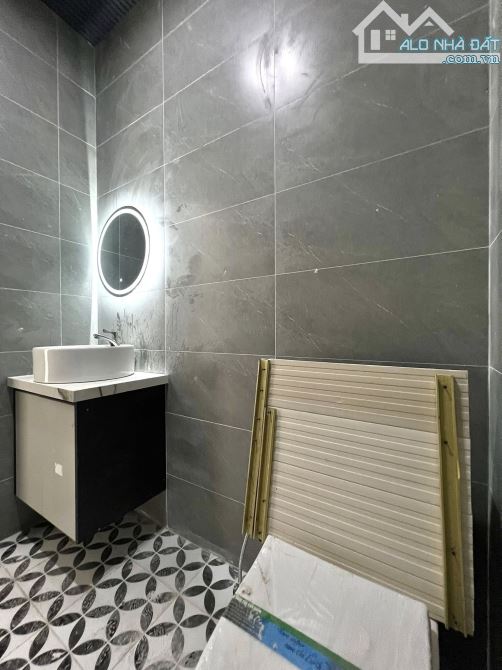 Nhà 2 tầng xây mới, full nội thất điện tử, Huỳnh Ngọc Huệ, chỉ nhỉnh 3 tỷ - 6