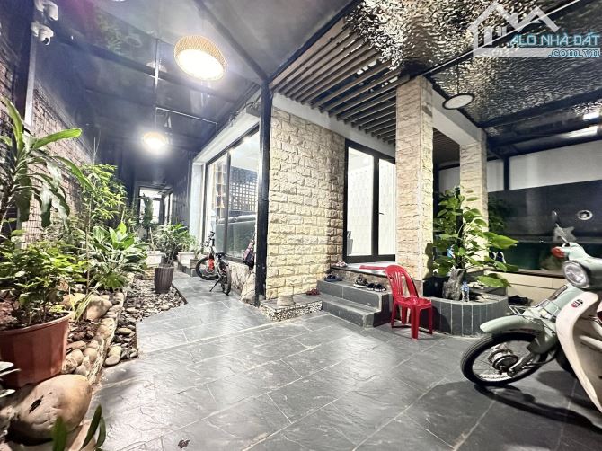 BÁN NHÀ XUÂN ĐỈNH 36 TỶ 140m 4 TẦNG MT 8m Ô TÔ TRONG NHÀ 2 THOÁNG SÁT PHỐ KINH DOANH - 6
