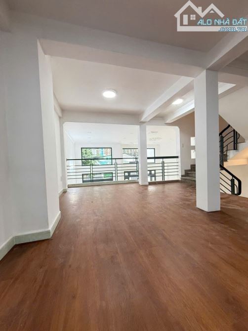 📍 Khu V.I.P gần sân bay -  Hẻm 8m Bạch Đằng - 6.7m x 15m - 4 tầng mới keng - 13.8 tỷ TL - 6
