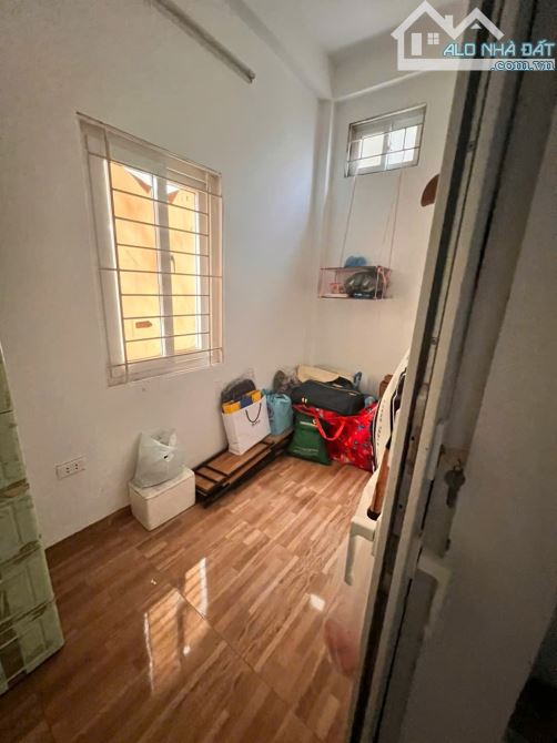 Cho thuê nhà kinh doanh,vp Láng Hạ, 50m2, 4 tầng, 5 ngủ, 17 triệu - 6