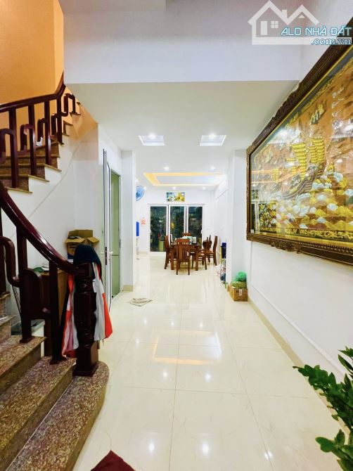 Bán nhà Hạ Yên Quyết - 77m2x5T - MT 4.8m - Gióa 15.6 tỷ - 6