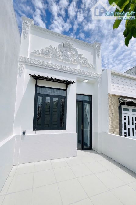 Nhà đẹp Lâm Thị Hố, Quận 12, hẻm 8m, 2 tầng, 72m2, giá 5.x tỷ - 6