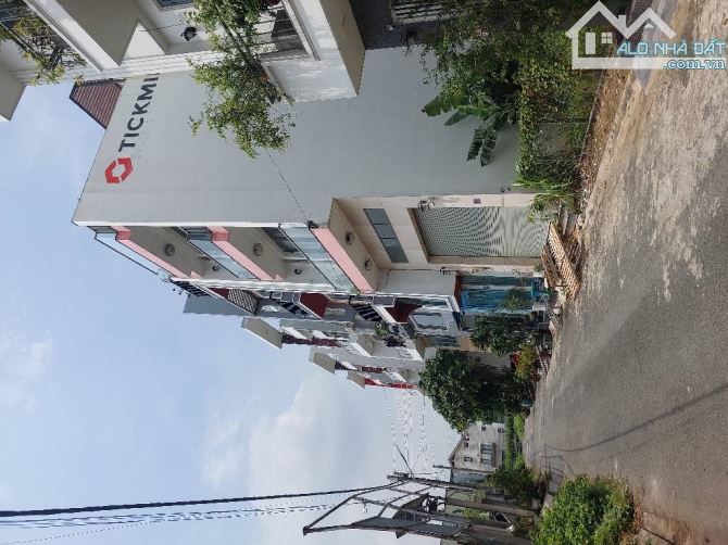 BÁN NHÀ 4 TẦNG SÁT VÁCH GV- NGAY KHU DU LỊCH BẾN XƯA ĐƯỜNG TL08- phường thạnh Lộc Q12 -54M - 6