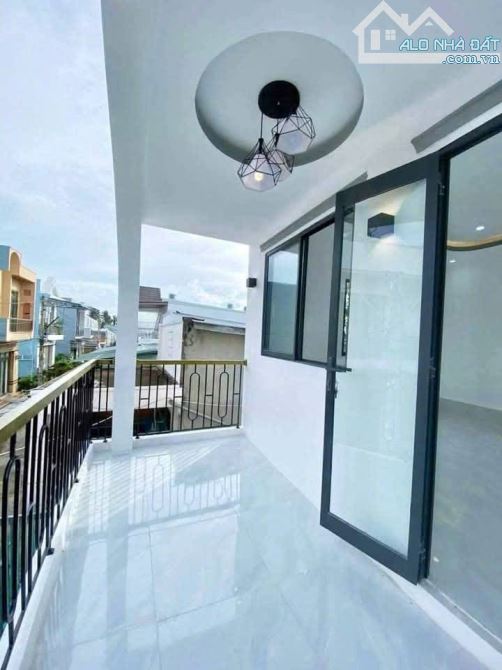 CẦN BÁN GẤP NHÀ 1 TRỆT 1 LẦU GẦN CHỢ BÌNH CHÁNH – GIÁ CHỈ 1 TỶ 260 TRIỆU - 6