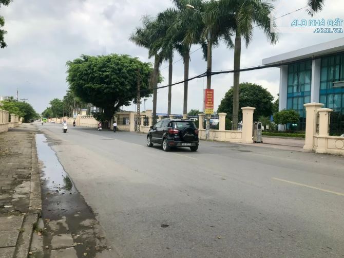 Bán nhà 3 tầng phố Đức Giang, Long Biên - Vị trí thoáng gần ô tô, chỉ 5.25 tỷ - 6