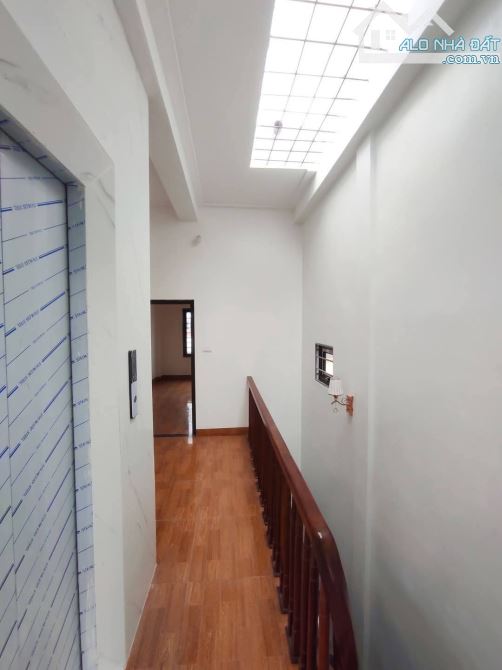 BÁN NHÀ TẢ THANH OAI - NHÀ ĐẸP THANG MÁY-KINH DOANH-Ô TÔ VÀO NHÀ- 6.2 TỶ - 6
