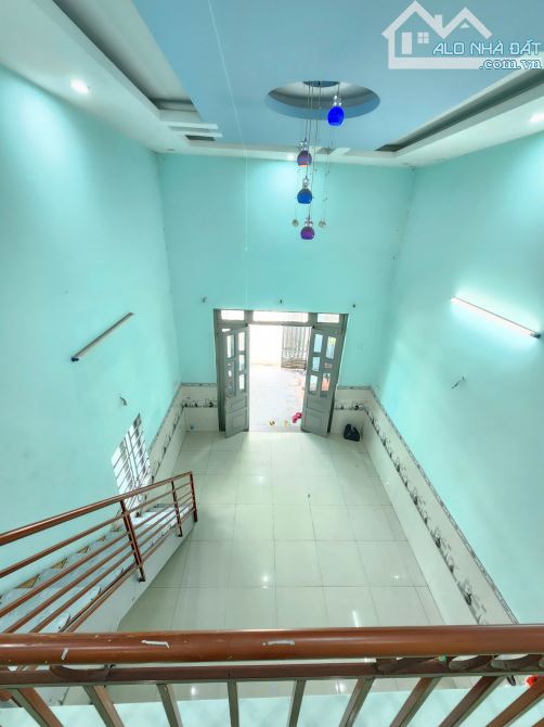 Bán nhà cấp 4 gác lửng góc 2MT gần đường An Phú 20 p.An Phú Tp.Thuận An chỉ 2tỷ75 TL M7812 - 6