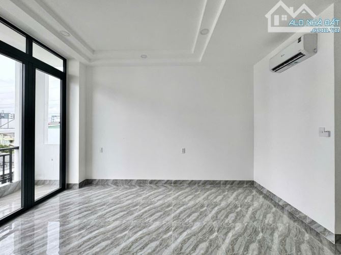 MẶT TIỀN 6 TẦNG 1 HẦM - THANG MÁY - VỊ TRÍ KINH DOANH CỰC ĐẸP - 6 PN FULL WC - MỚI TINH - 7