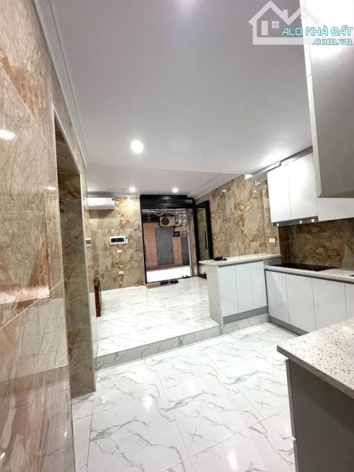 HIẾM! TẬP THỂ TẦNG 1 PHỐ VIP NHÂN HÒA-65M-2PN-2WC-TT THANH XUÂN-LÔ GÓC-Ở NGAY-KD-5TỶ - 7