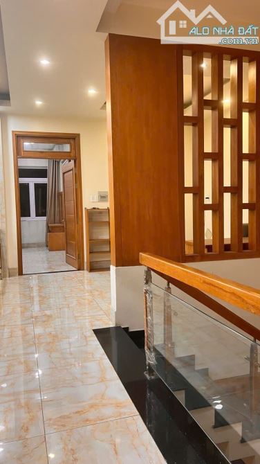 BIỆT THỰ SÂN VƯỜN 1000M2 SANG TRỌNG RỘNG RÃI BẬC NHẤT HÓC MÔN - 7