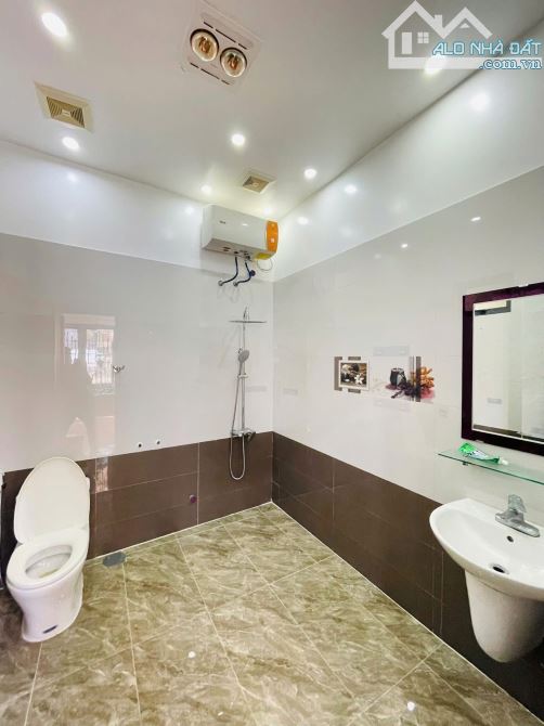 Bán Nhà Lạch Tray , Đằng Giang , Ngô Quyền . 6,6 tỷ , 4 tầng , 68 m. - 7