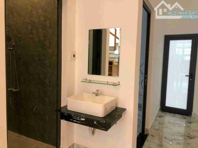 CỰC HÓT NHÀ 3 TẦNG MẶT TIỀN NGUYỄN CAO_VỊ TRÍ VÍP_DT 75M2_NGANG 5M_NHỈNH 6 TỶ - 7