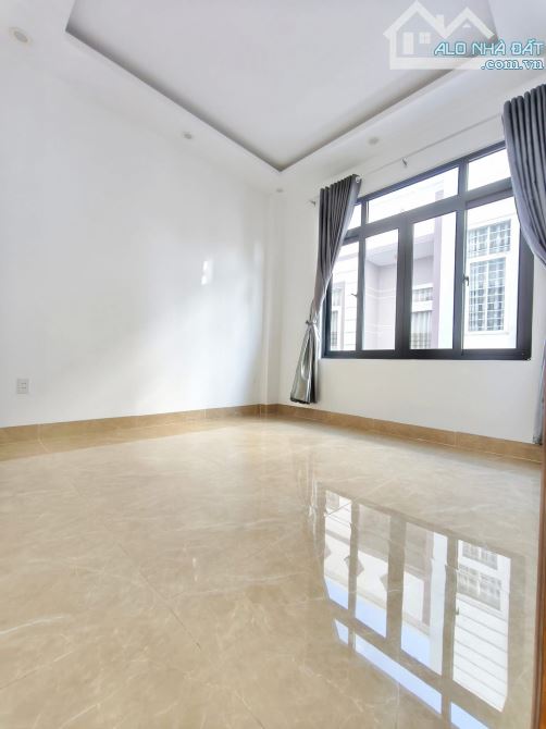 CẦN BÁN NHÀ 1 TRỆT 3 LẦU HẺM Ô TÔ TRƯƠNG CÔNG ĐỊNH THÔNG LÊ HỒNG PHONG – P.7 – 40M2 - 5.6Ỷ - 7