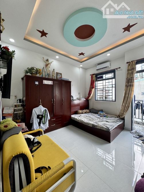 Bán gấp nhà 2 tầng diện tích 85m2, đường Đông Hưng Thuận 2, Quận 12, giá 4,9 tỷ - 7