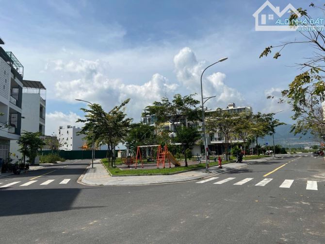 Bán nhà 3 tầng đối diện công viên đã có hồng tại KĐT VCN Phước Long 1 - 7
