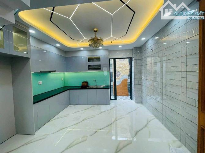 👉BÁN NHÀ BÌNH TÂN 5 TẦNG  HƯƠNG LỘ 2  HẺM 8M THÔNG NỘI THẤT XỊN CHỈ HƠN 6 TỎI - 7