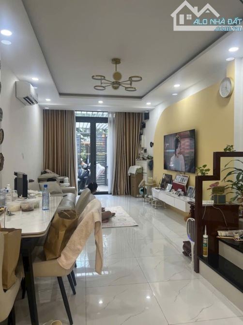 Nhà Mới Đẹp HXH 4 Chỗ – Phan Xích Long, P.11 Phú Nhuận – 48m² – Sổ Nở Hậu – 7.9 Tỷ - 7
