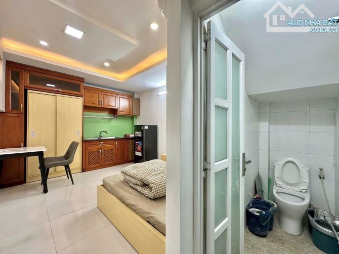 Bán Nhà 5 tầng , Hẻm Xe Hơi Quận 5. Giá 10 tỷ - 7