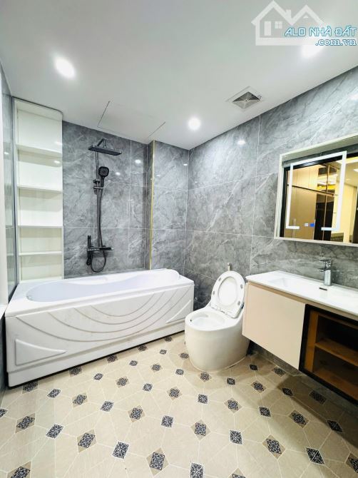 💎 SIÊU PHẨM PHỐ TRẠM – 60M², 7 TẦNG, GARA 2 Ô TÔ, 19,65 TỶ - 7
