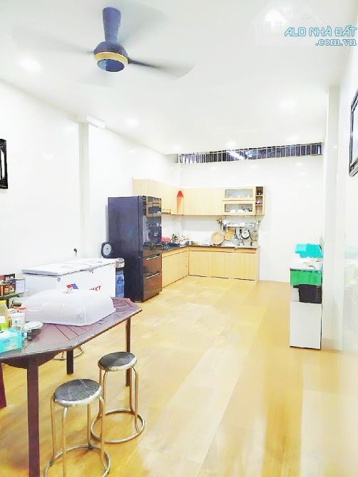 BÁN NHÀ MẶT TIỀN KINH DOANH ĐOÀN HỒNG PHƯỚC - TÂN PHÚ - 120M2 - 3 TẦNG - FULL NỘI THẤT - Đ - 7