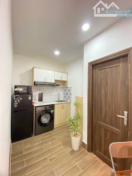 Bán CHDV Bình Thạnh - 8 tầng + hầm - 14 phòng - xe hơi - DT 100tr/tháng - 22.5 TỶ - 7