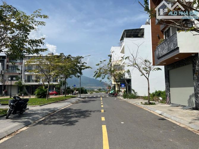 Bán nhà đẹp 3 tầng KĐT VCN Phước Long 1 giá 9,65 tỷ - 7