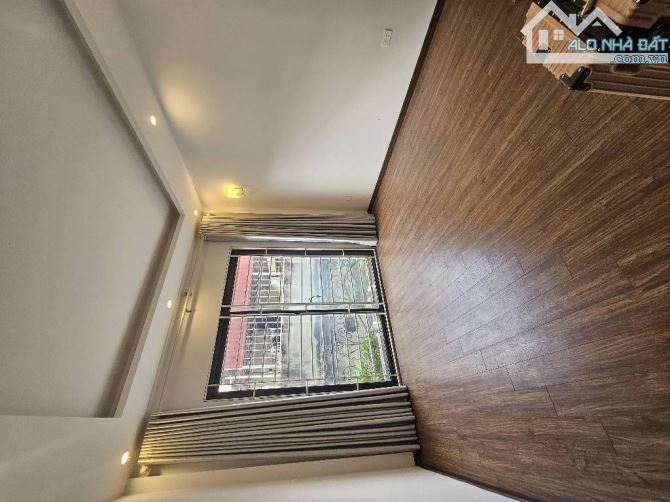 Bán nhà phố Giáp Nhị ngõ thông, 10m ra oto tránh. DT 40mx5T, MT 3.8m - 7