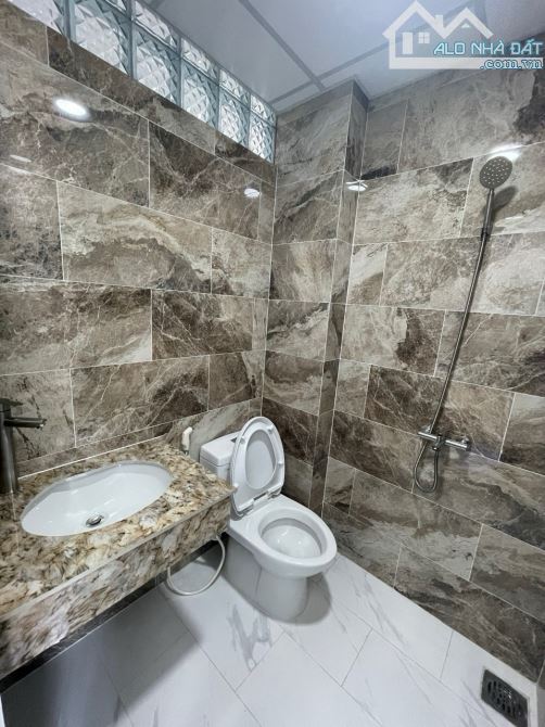 BÁN TOÀ CĂN HỘ 6 TẦNG NGAY PHAN ĐĂNG LƯU, DOANH THU 120 TRIỆU/THÁNG, 23.X TỶ - 7