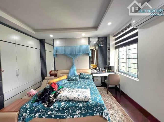 Chủ nhà đang rất gấp bán nhà ngõ 36 Nguyên Hồng – 63m², 5 Tầng, Ô Tô Đỗ Cổng – 19,5 Tỷ - 7