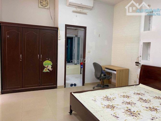 Cho thuê nhà, Nguyễn Ngọc Vũ, Đống Đa 80m2, full đồ 3 tầng, 4 ngủ, 25tr - 7