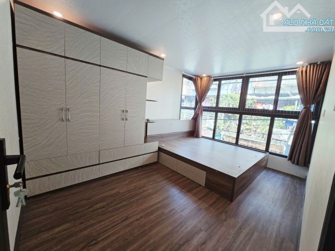 BÁN  TẬP THỂ TẦNG 3, CÔNG CỤ SỐ 1 – 129 NGUYỄN TRÃI, THANH XUÂN. 80M2 – 3PN – 3,85 TỶ - 7