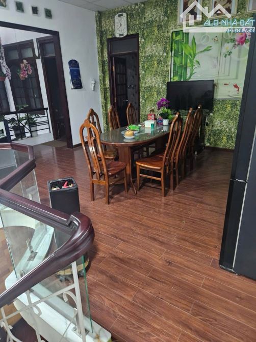 12tỷ quá rẻ cho căn nhà thu nhập tốt 30tr/tháng, có 2 lối đi riêng biệt. - 7