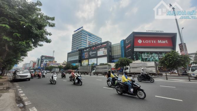 📍 HOT -  MT  Cộng Hoà - 4mx20m - 5 lầu - Thang máy hiện đại - Nội thất cao cấp - 28.5 Tỷ - 7