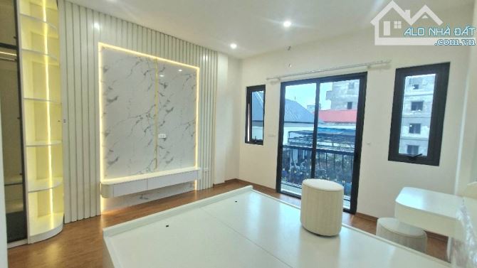 🏡 Nhà Đẹp Xuân Phương 7 Tầng Thang Máy - Full Nội Thất - Chỉ 7.95 Tỷ 📍 Vị trí: Xuân Phươ - 7