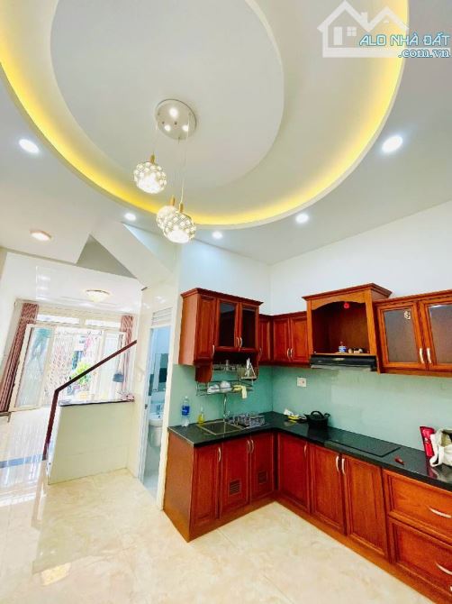 NGAY NGÃ TƯ NGUYỄN BIỂU - TRẦN HƯNG ĐẠO - CÁCH MẶT TIỀN 25M -NHÀ MỚI 4 TẦNG - 7