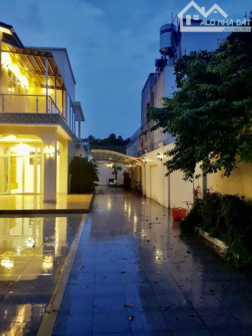 BIỆT THỰ SÂN VƯỜN 1000M2 SANG TRỌNG RỘNG RÃI BẬC NHẤT HÓC MÔN - 8
