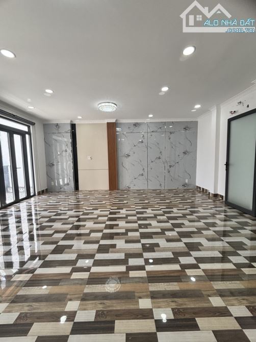Ngang Hiếm 6m- 5Tầng Mới Đẹp HXH 8M Thông Gần MT Lê Văn Quới Chỉ 8.2Tỷ - 8