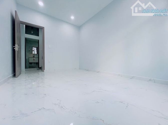 CÁCH MẶT TIỀN HOÀNG DIỆU - VĨNH KHÁNH 30m - NHÀ 3 TẦNG KHU DÂN CƯ HIỆN HỮU KHÔNG QH - 8
